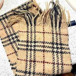 Burberry Merino Wools Scarf